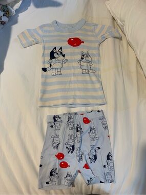 Hanna Andersson Light Blue & White Striped Pajama Set with Red Balloon Motif